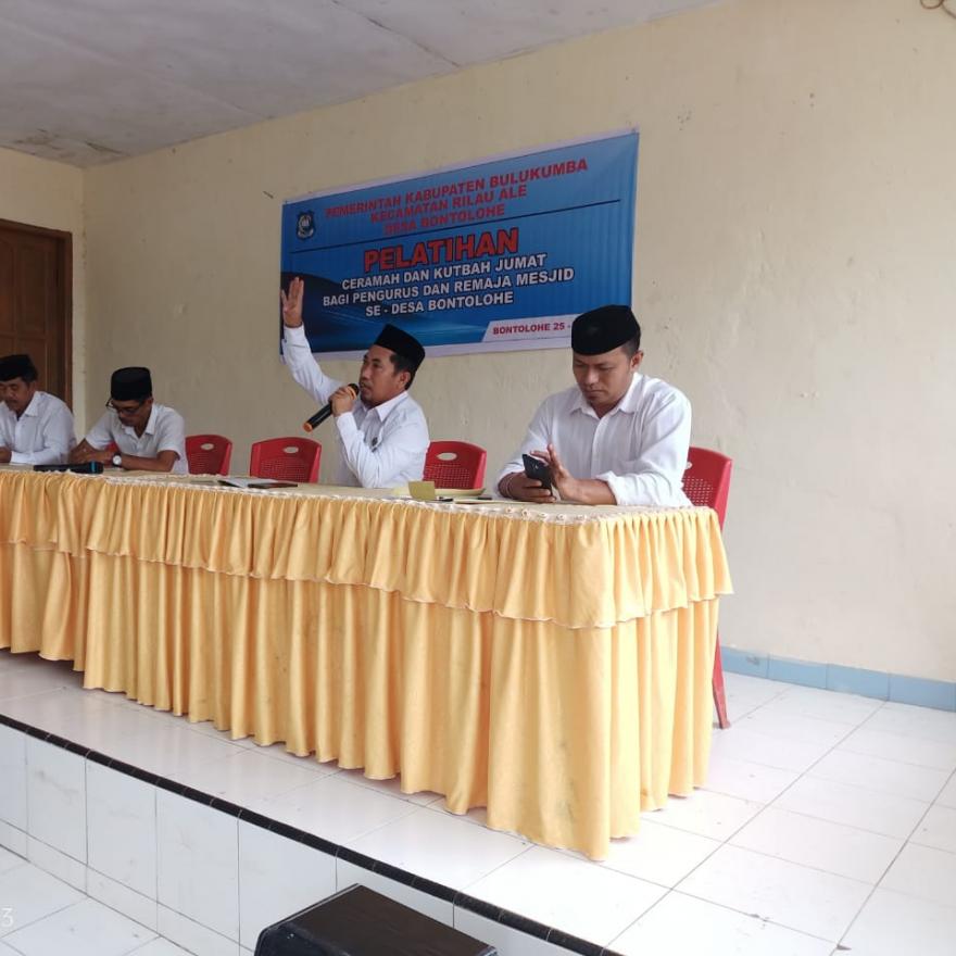 Pembinaan Masyarakat dalam bidang Keagamaan 